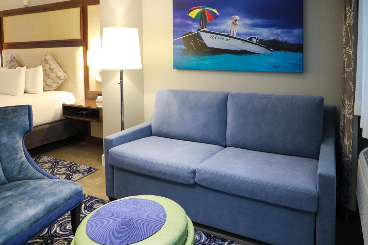 Queen Suite Two Queen Beds