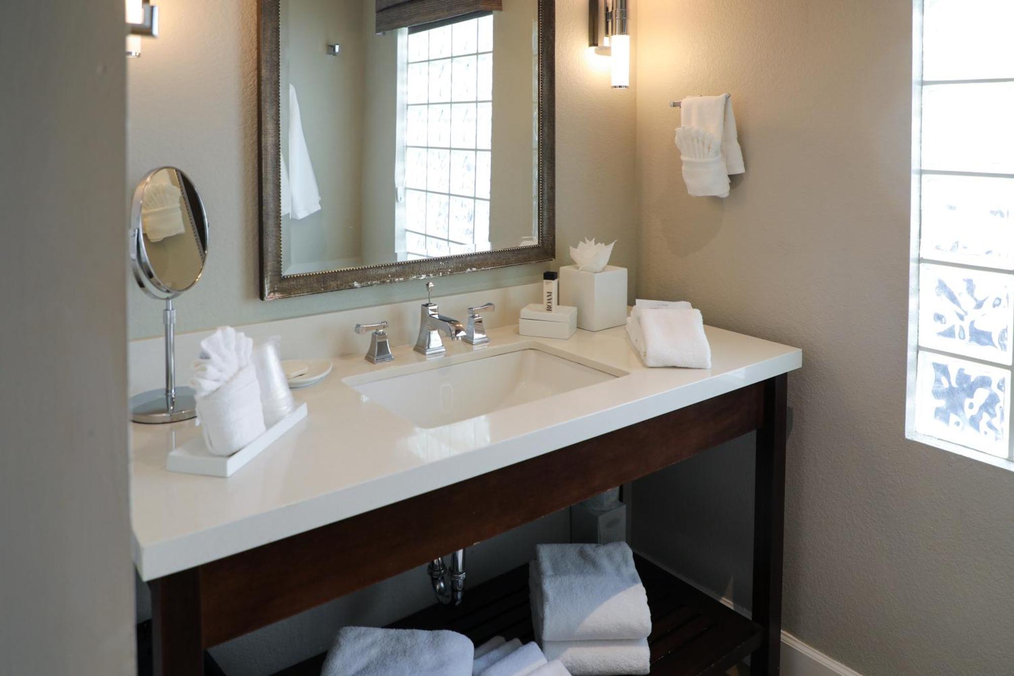 Queen Suite Two Queen Beds