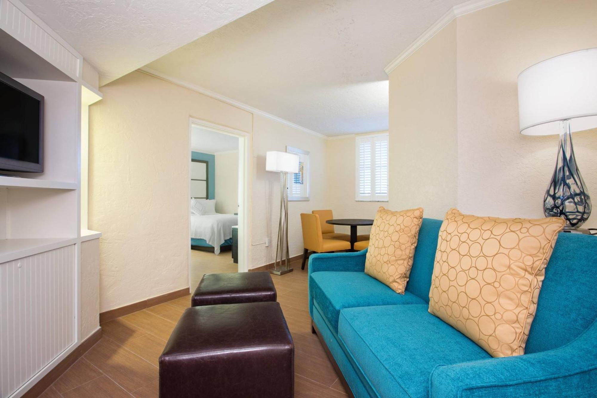 1 Bedroom Suite 2 Double Sofa bed
