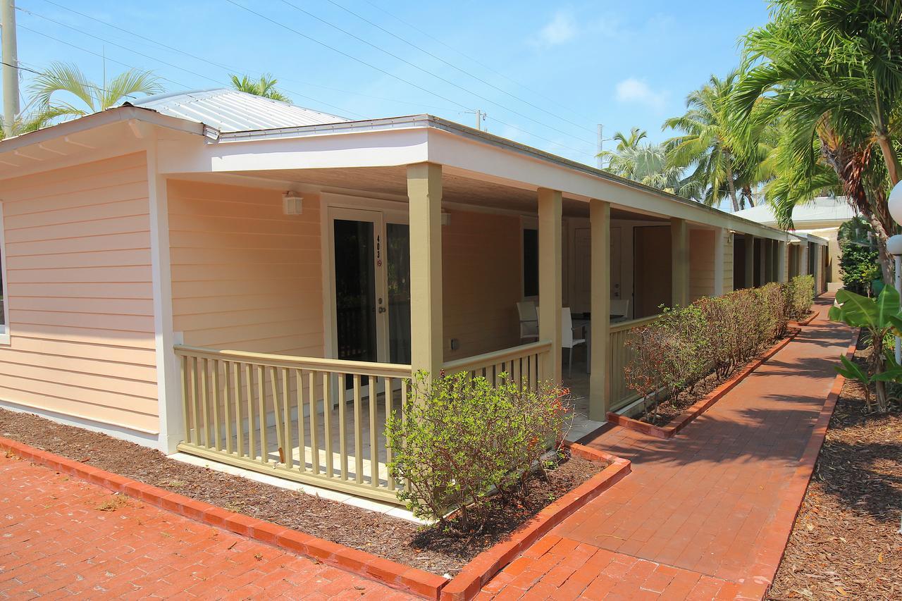One-Bedroom Apartment,690713373:JPEG