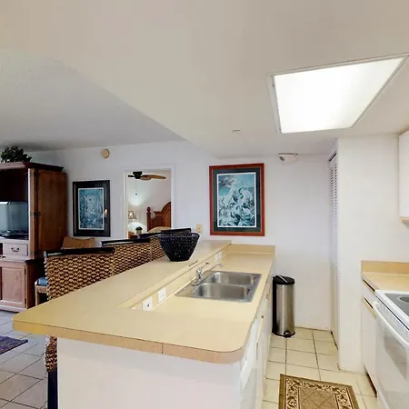 Sunrise Suites Paradise Escape #407-3